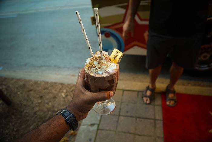 Edible-Gold-24K-Kosher-Halal-Golden-Milkshake-Hollywood-Cone-Zagat